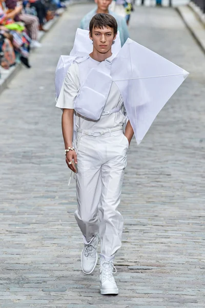 Look 43